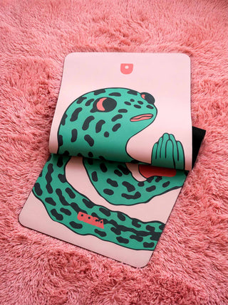 Praying Frog ANIMATES Mat